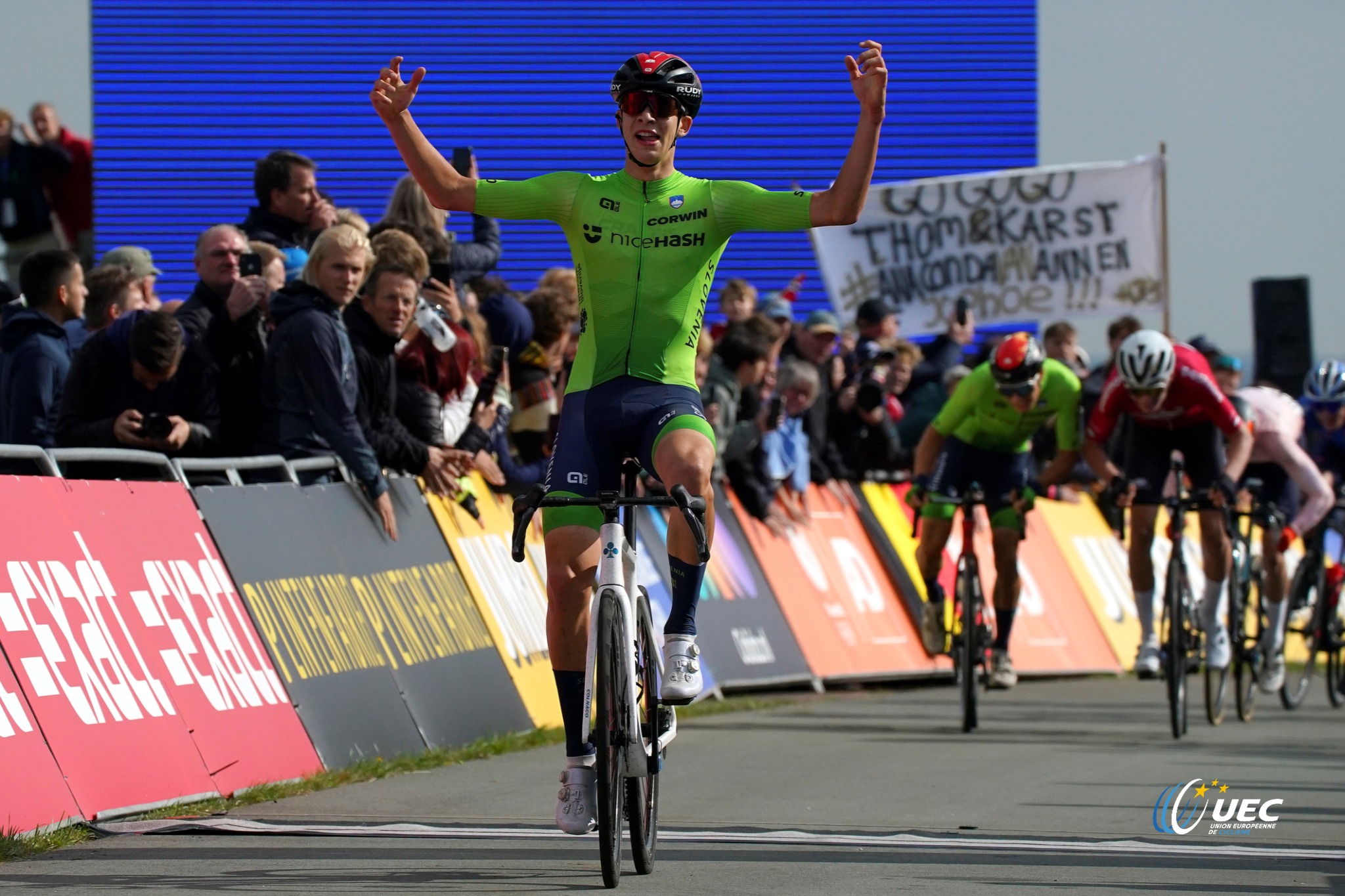 Анже Равбар одержал неожиданную победу на чемпионате Европы по велоспорту среди юниоров