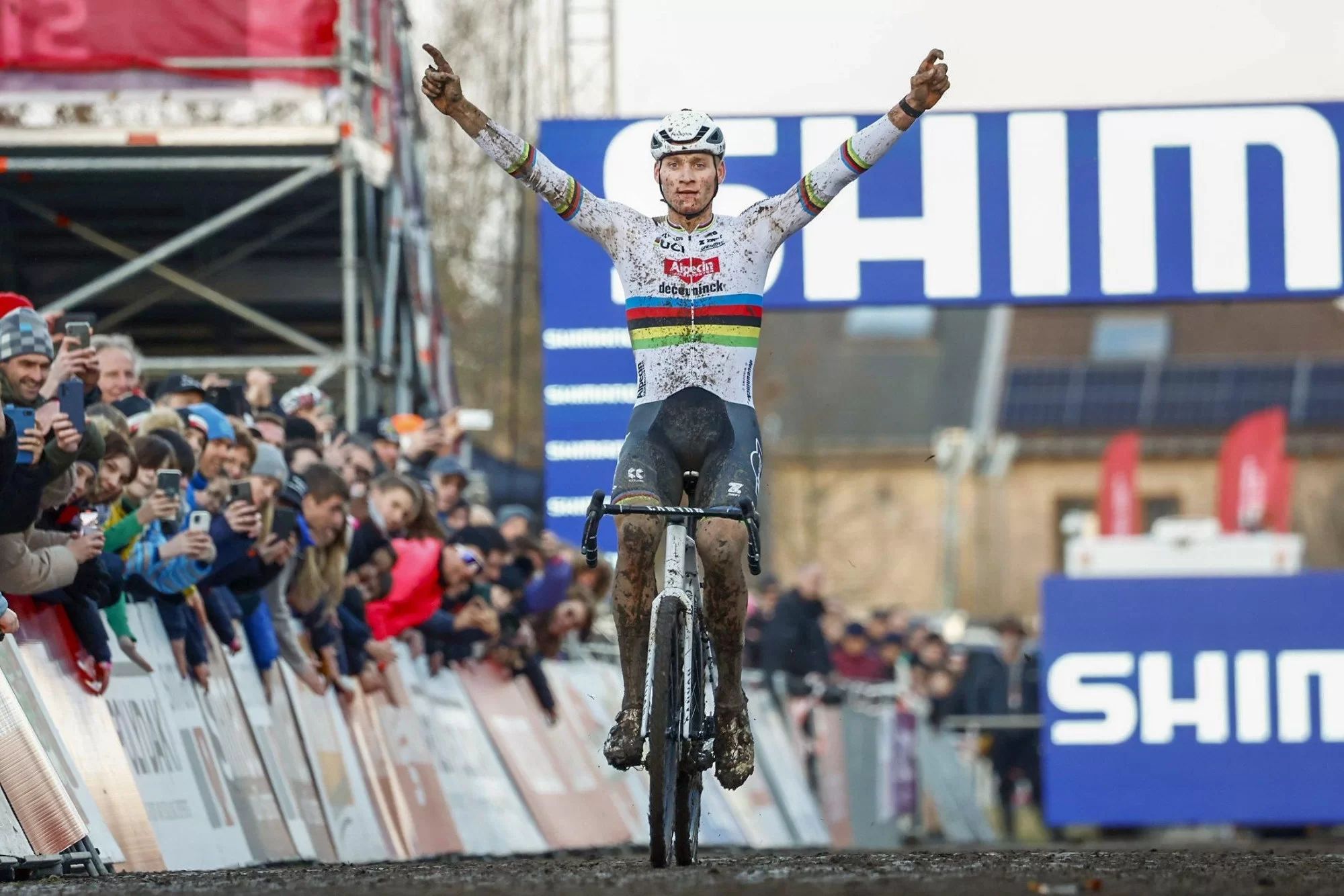 Матье ван дер Пул одержал победу на 10-м этапе Кубка мира по велокроссу