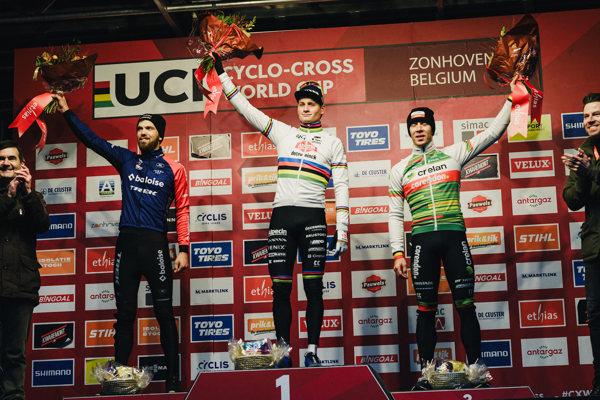 Матье ван дер Пул одержал победу на 12-м этапе Кубка мира по велокроссу