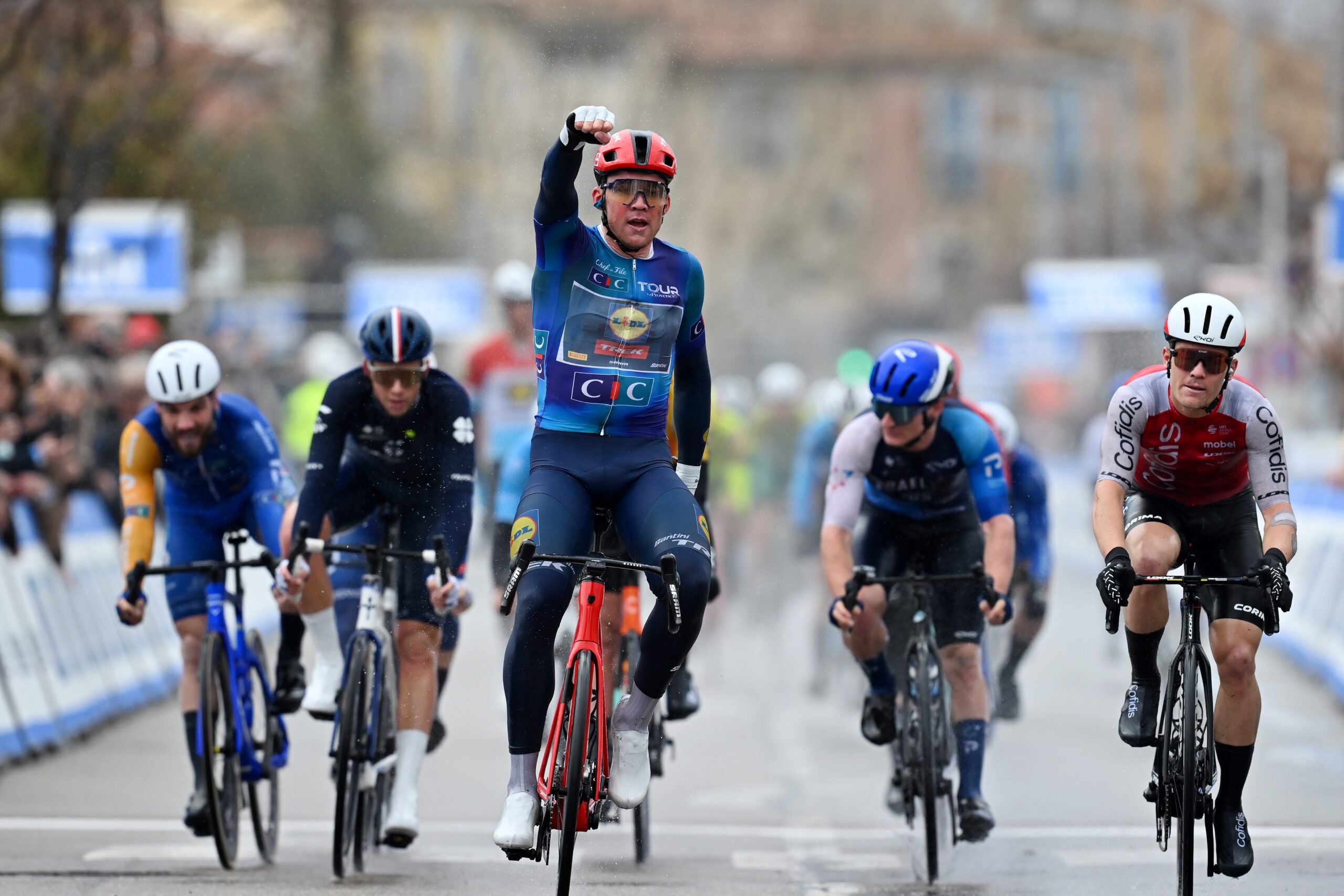 Мадс Педерсен выиграл первый этап «Тура Прованса»
