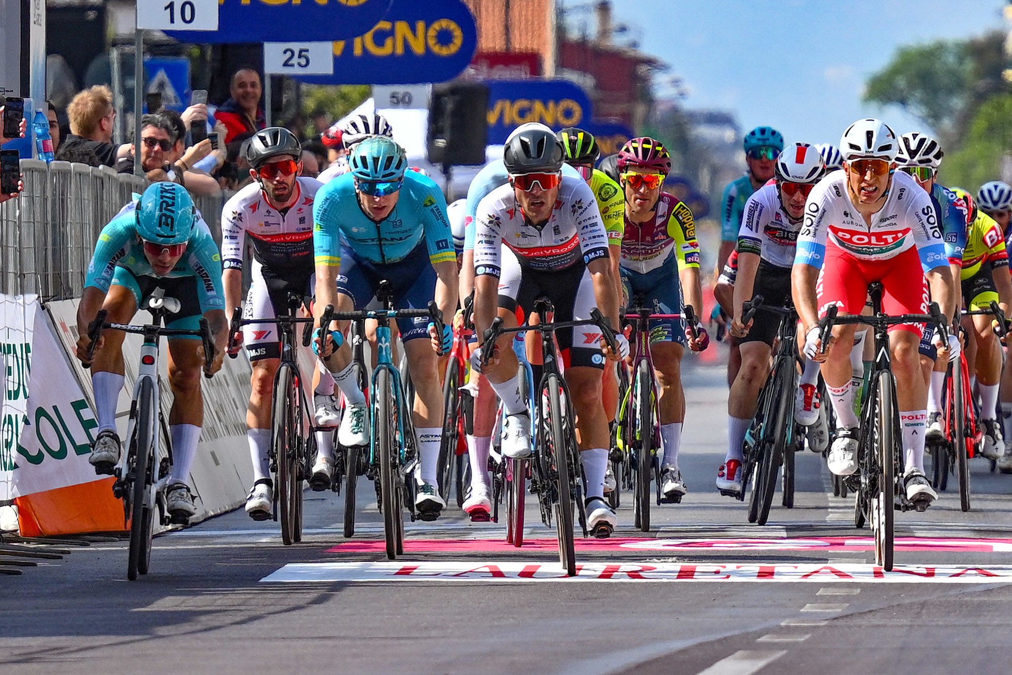 Энрико Занончелло выиграл первый этап «Джиро д’Абруццо»
