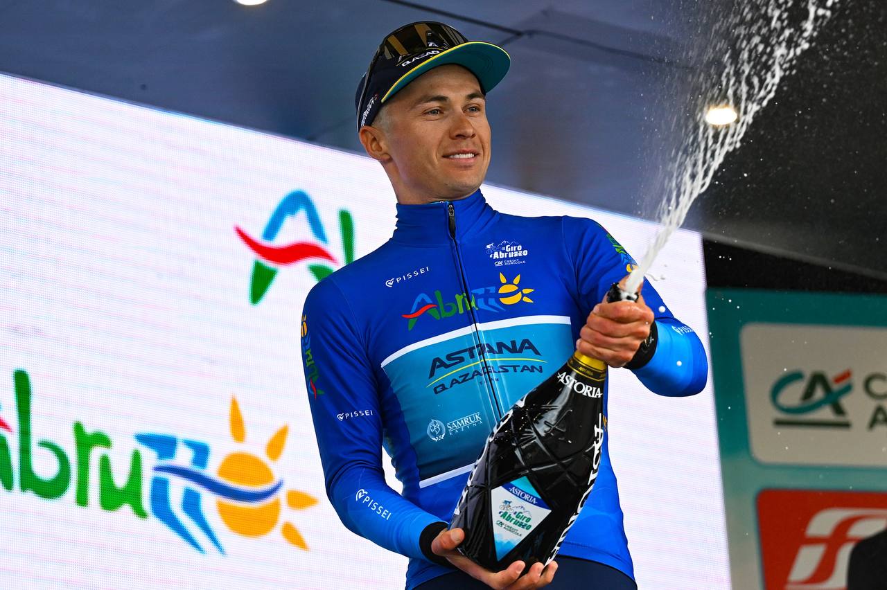 Алексей Луценко выиграл велогонку «Джиро д’Абруццо — 2024»