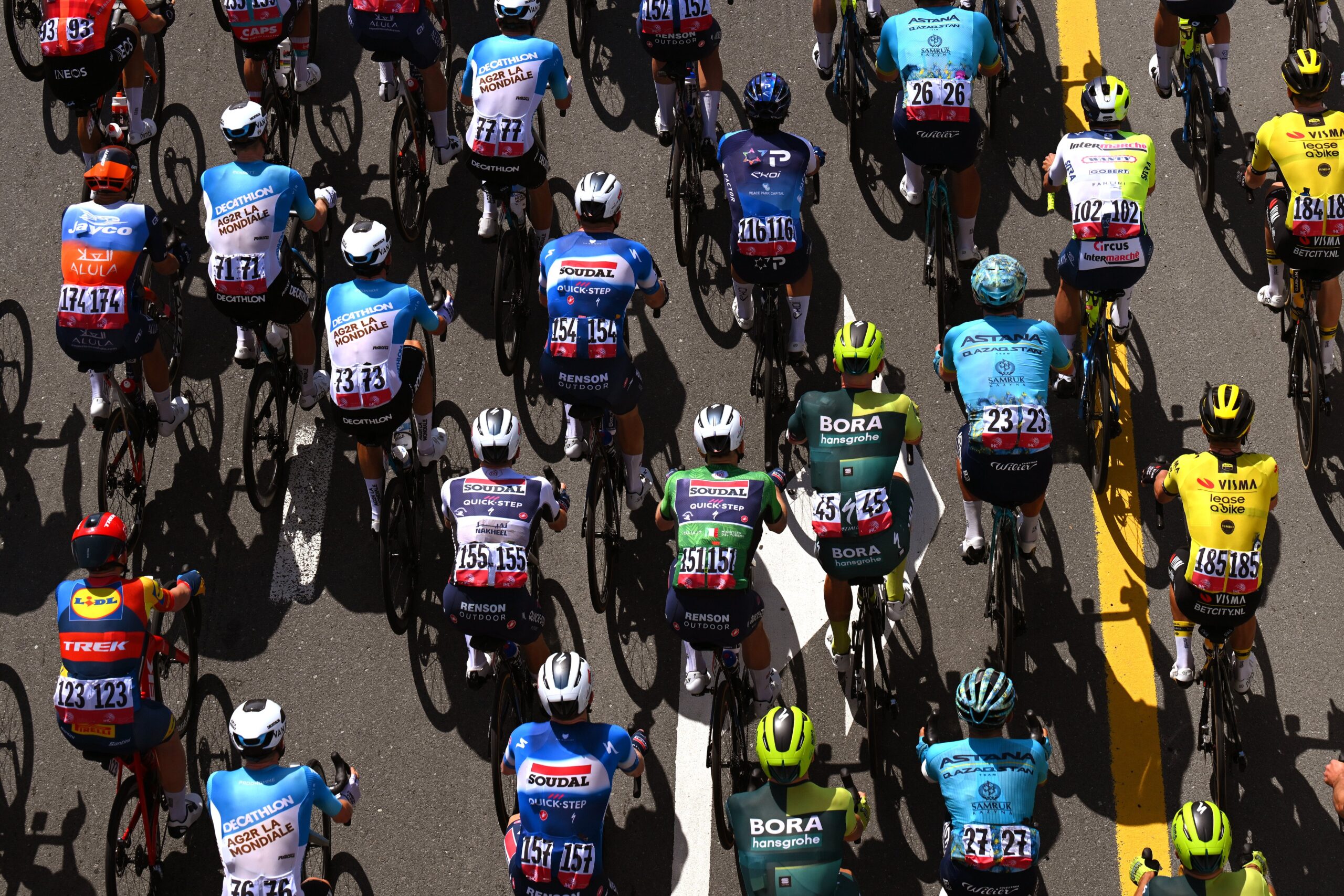 UCI вносит изменения в свои правила относительно трансфера велогонщиков