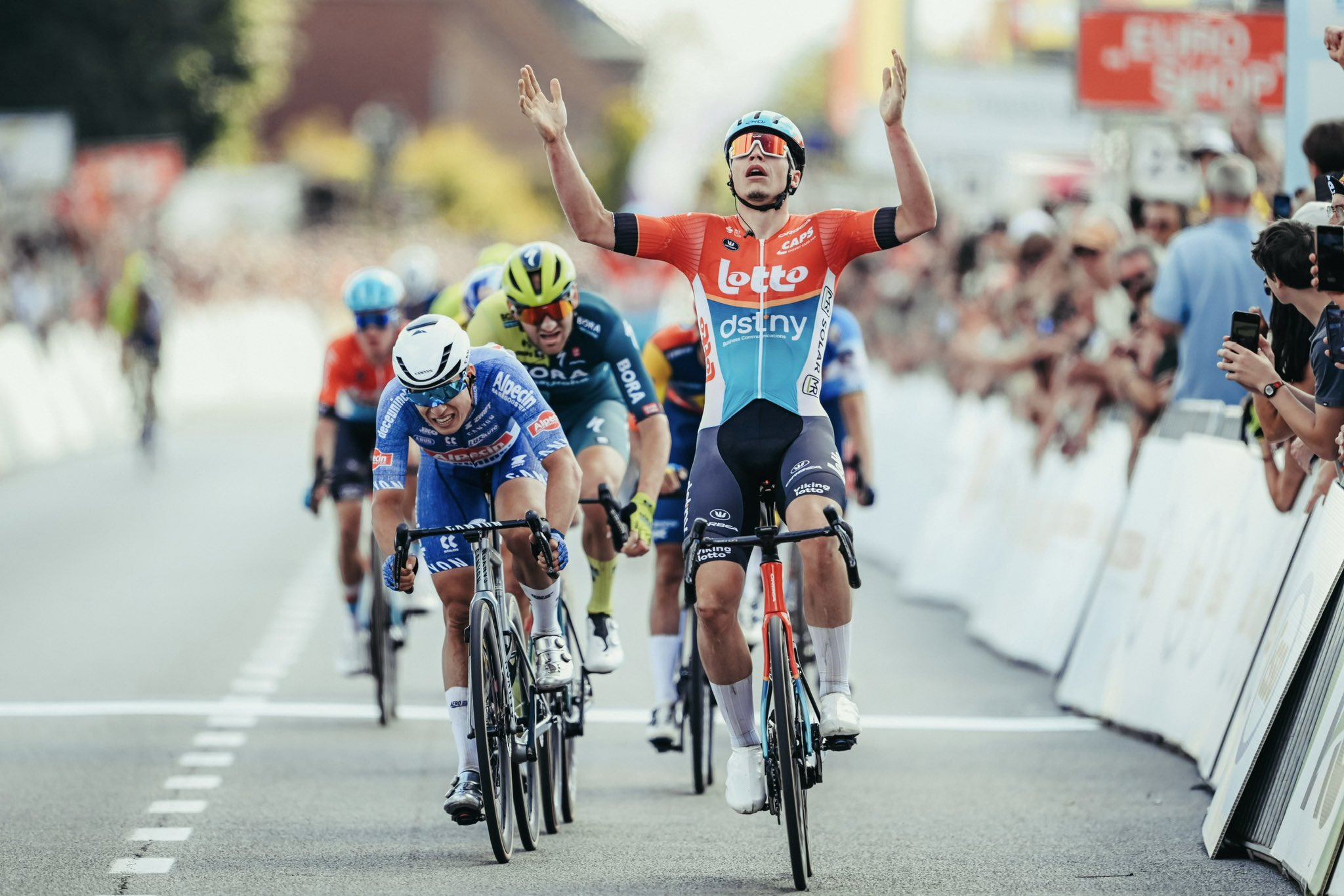 Титул чемпиона Бельгии по велоспорту стал добычей Арно Де Ли
