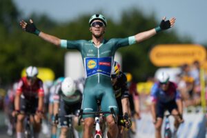 Джонатан Милан