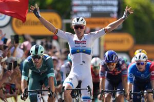 Тим Мерлир и Джонатан Милан (слева)