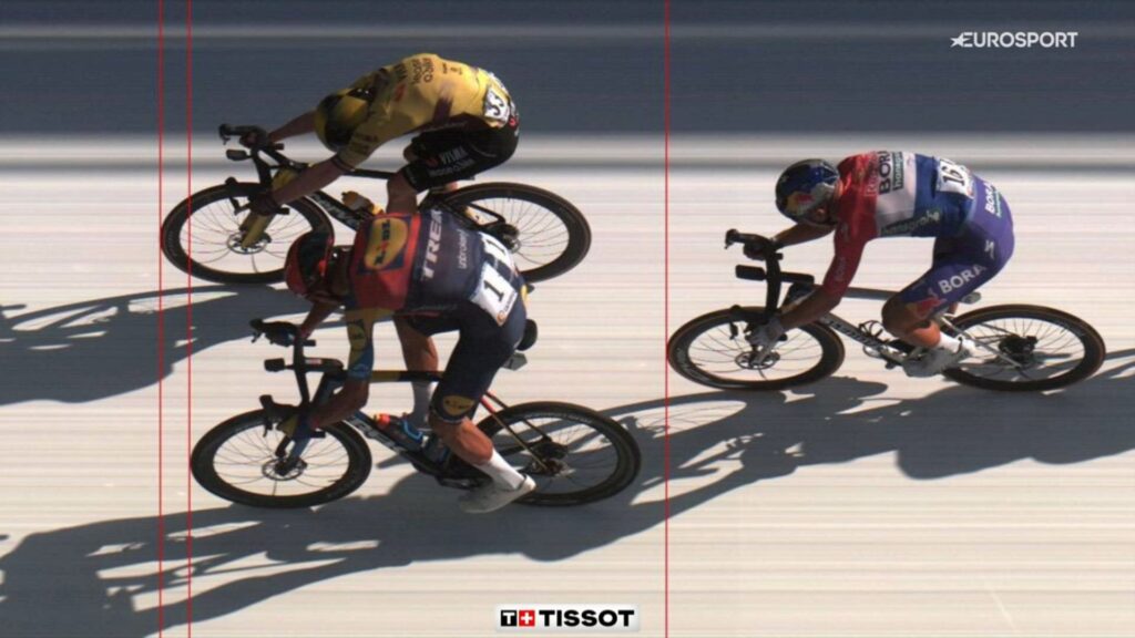 Мэттью Бреннан и Джонатан Милан Мэттью Бреннан и Джонатан Милан