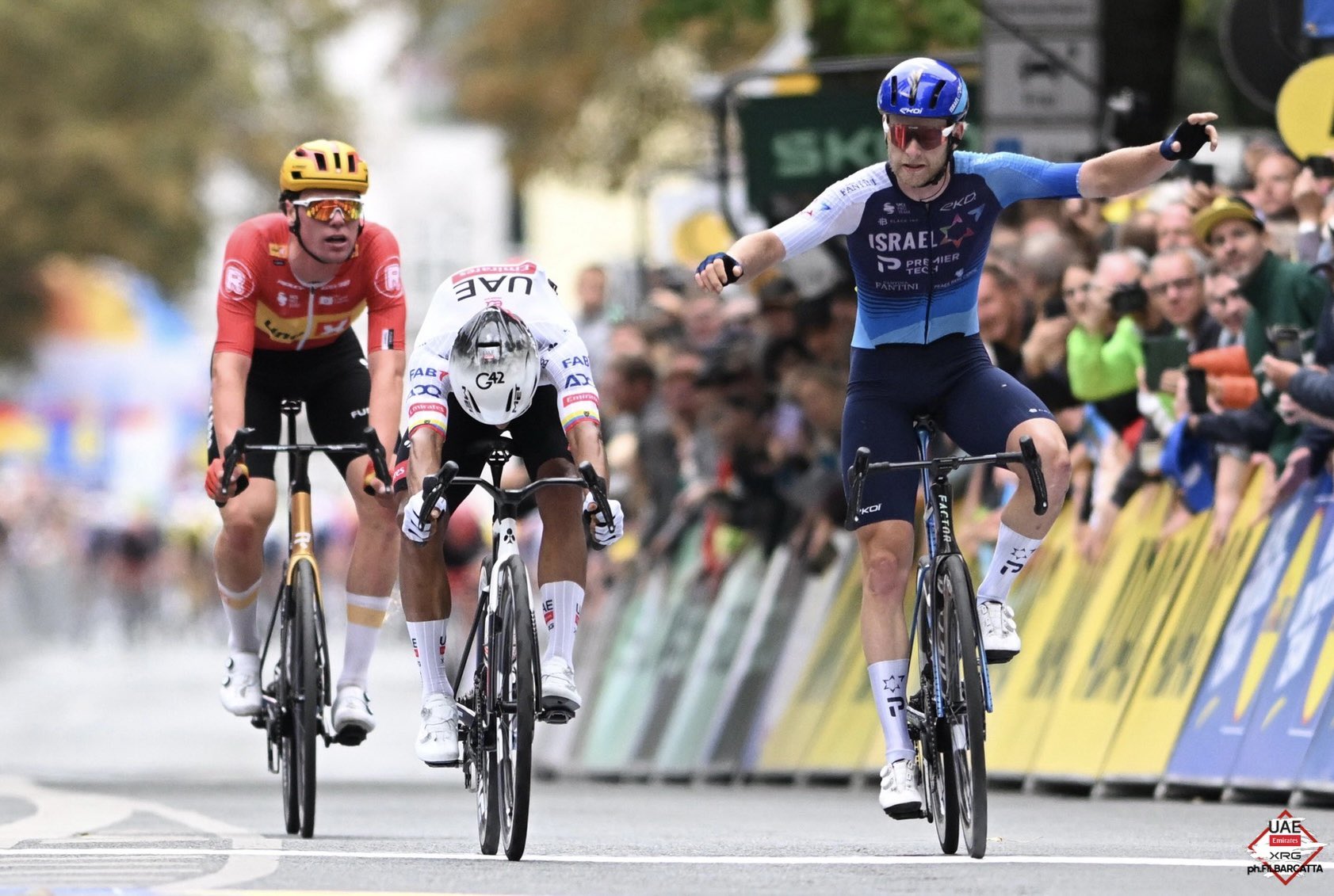 Райли Шиана подвела самоуверенность и стоила победы на втором этапе «Тура Германии»