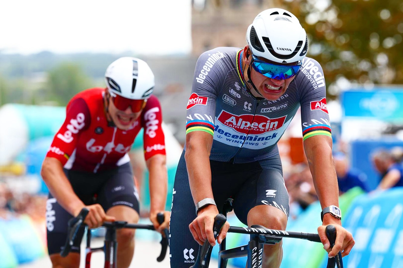 Матье ван дер Пул и Арно Де Ли сразились за победу на третьем этапе Renewi Tour
