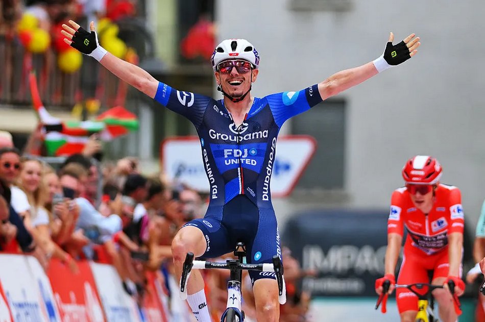 Давид Году из Groupama — FDJ одержал победу на третьем этапе «Вуэльты Испании»