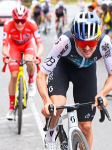 Том Пидкок и Йонас Вингегор. Фото: Sprint Cycling