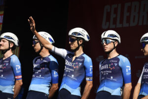 Гонщики команды Участие Israel — Premier Tech. Фото: Т. Пелагалли / Presse Sports