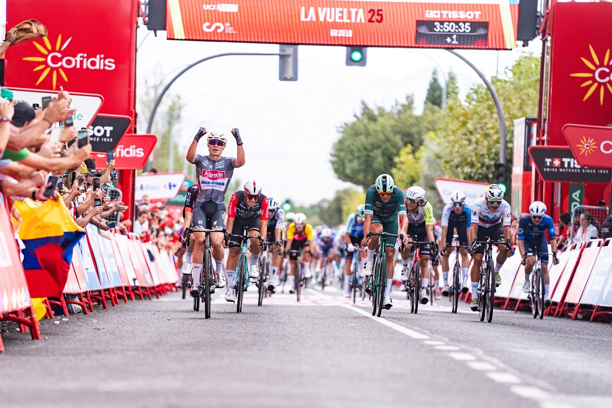 Битвой Йеспера Филипсена и Мадса Педерсена завершился 19-й этап «Вуэльты Испании»