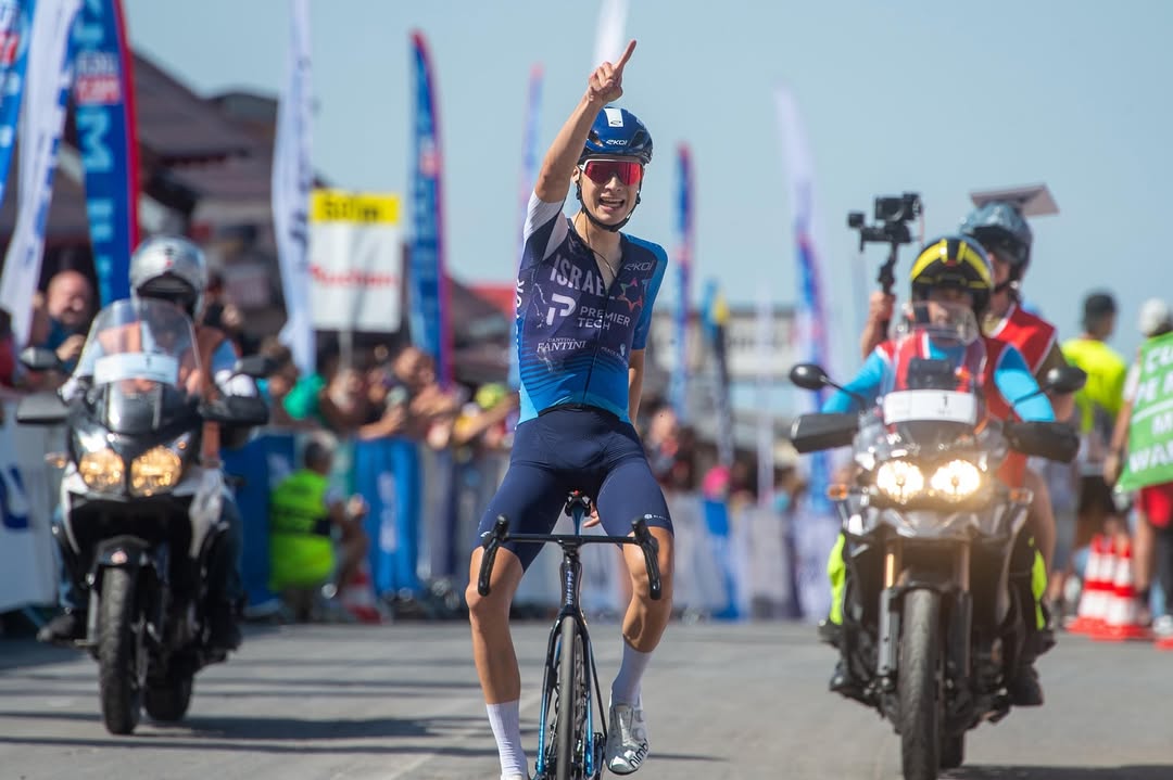 Обладатель белой майки «Вуэльты Испании» нашёл команду на следующие три года