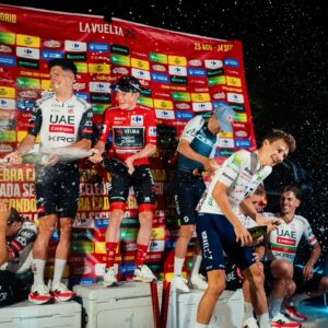 Импровизированный подиум Вуэльты — 2025