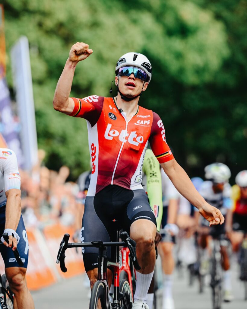 Lotto.cyclingteam 20250917 191223 1597541923