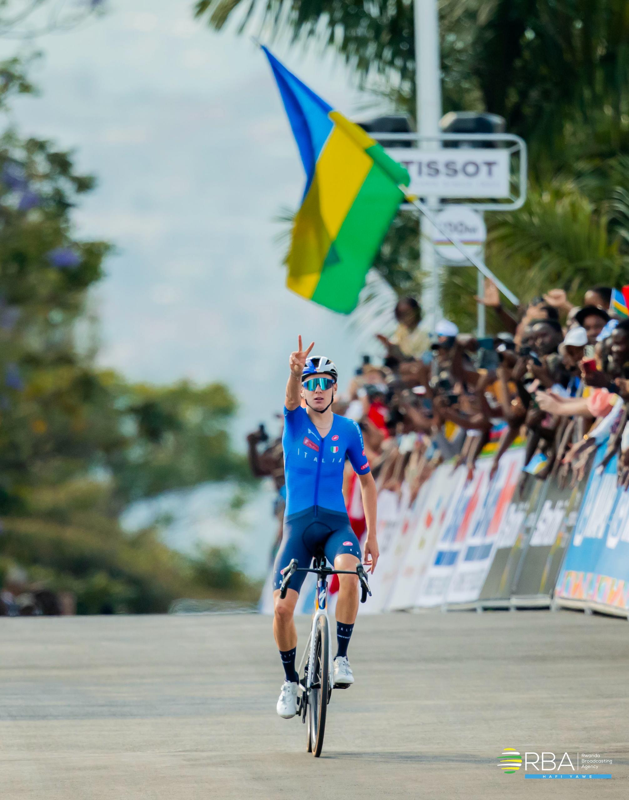 Лоренцо Финн завоевал титул чемпиона мира по велоспорту среди гонщиков до 23 лет