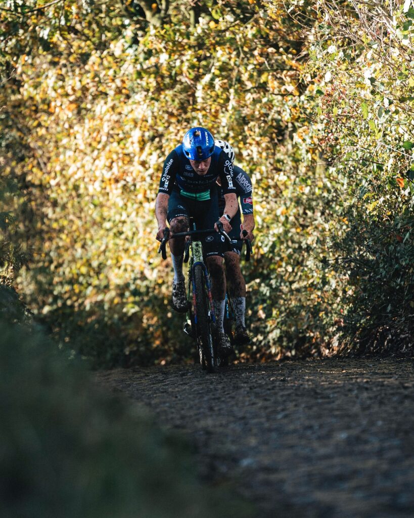 Baloiseglowilions 20251101 212504 3627389234