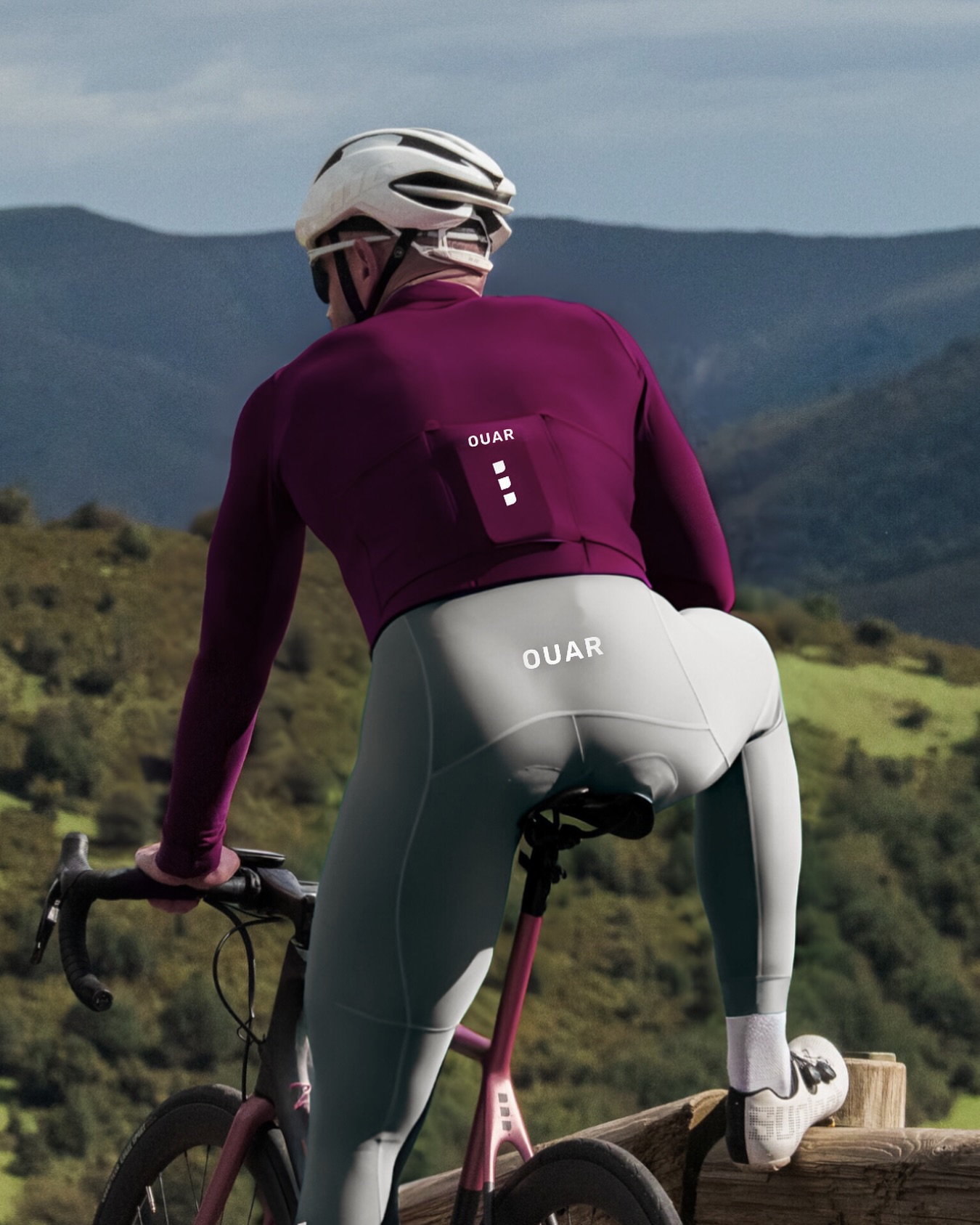 Боль в седле: почему она возникает и как с ней бороться