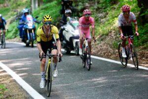 Саймон Йейтс (слева), Айзек Дель Торо (в центре) и Ричард Карапас. Фото: Cor Vos