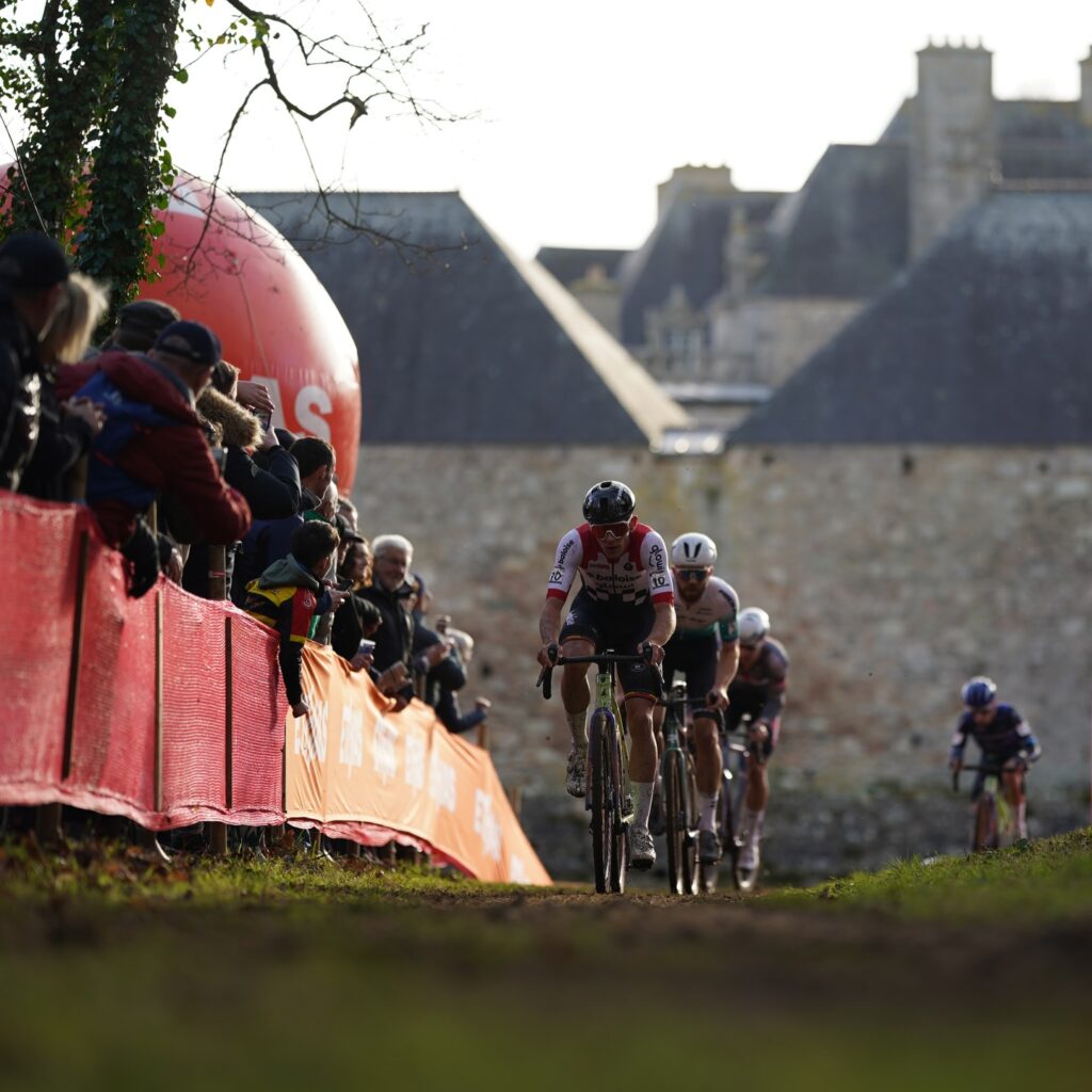 Uci cycling 20251130 184406