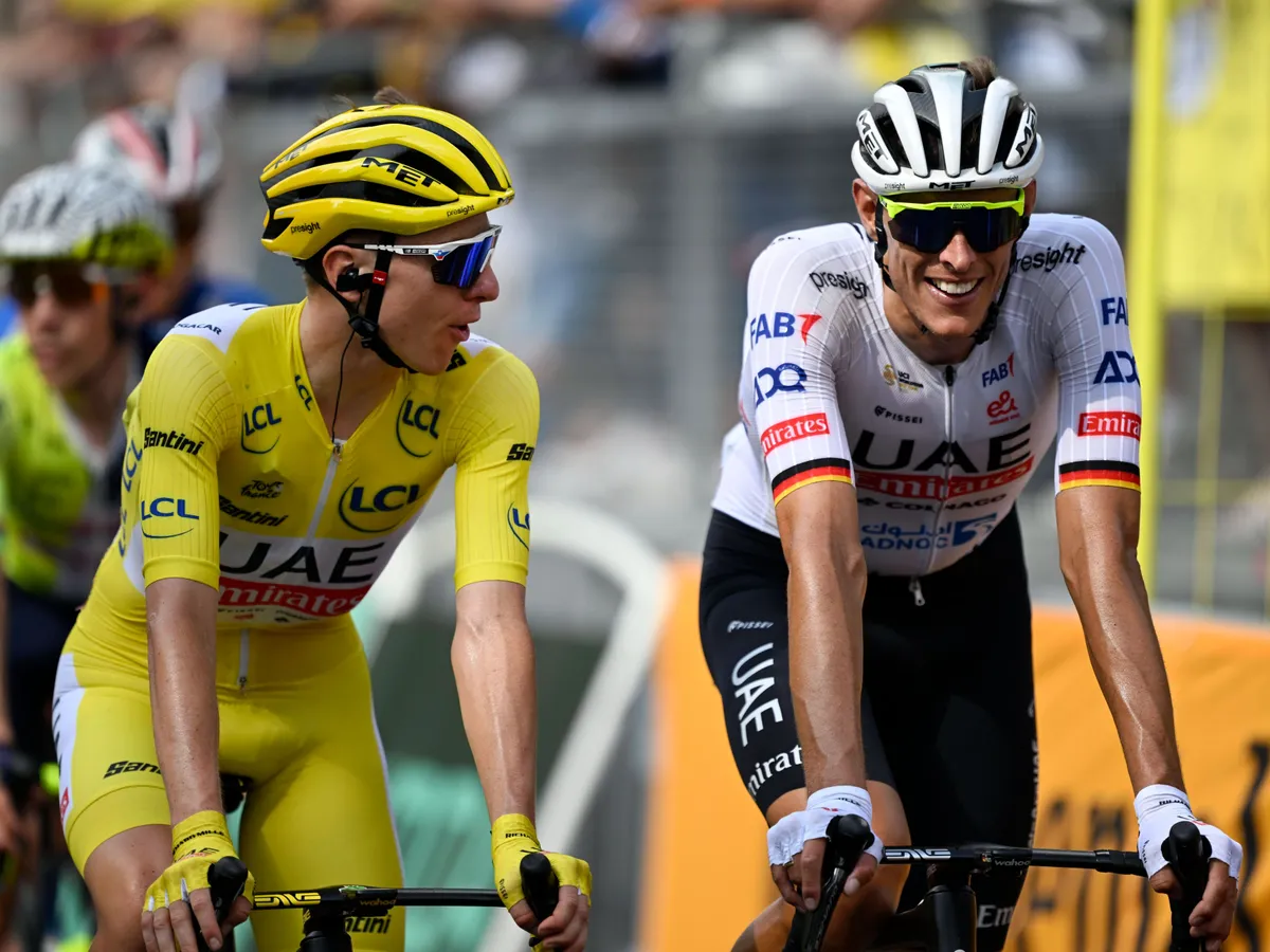 Политт подтвердил: Погачар проходил Тур де Франс с серьёзной болью в колене