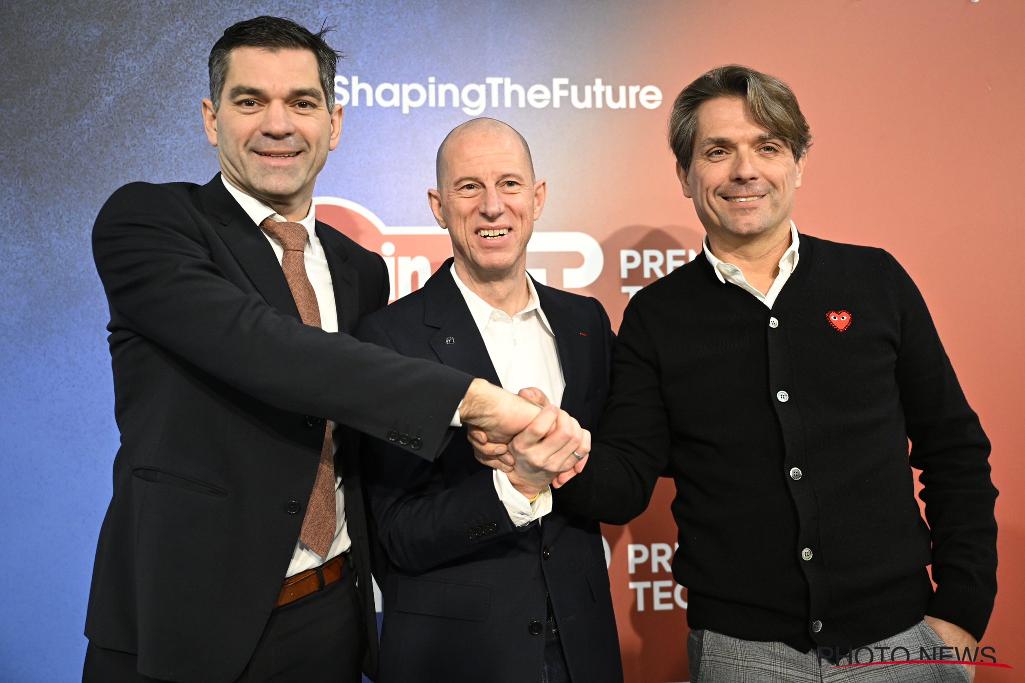 Команда Матье ван дер Пула с 2026 года станет Alpecin — Premier Tech