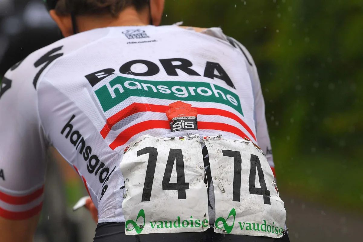 &laquo;Гелевый пук&raquo;: почему энергетическое питание погружает пелотон в газовое облако