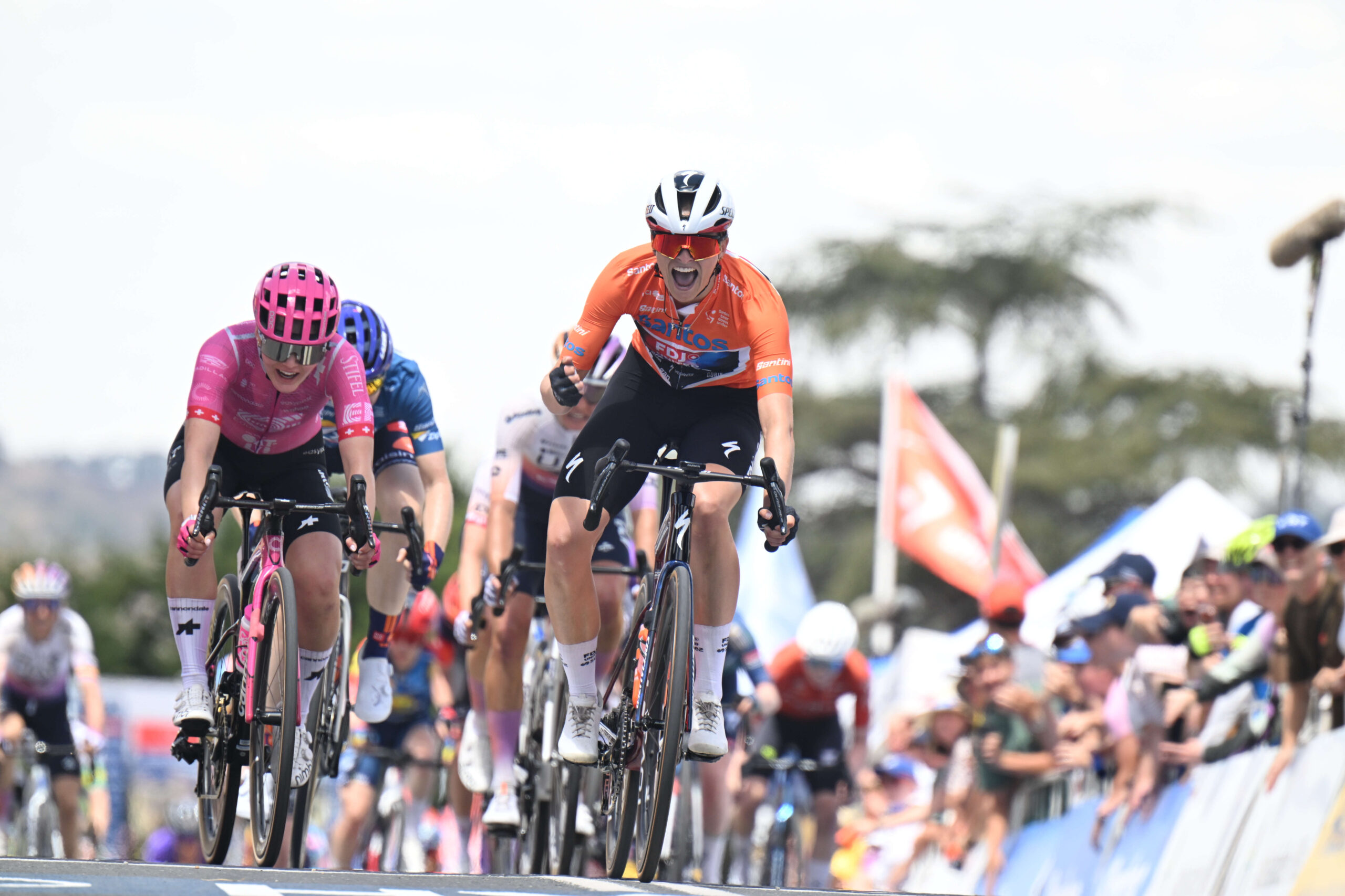 Элли Уолластон: дубль на втором этапе и статус &laquo;непобедимой&raquo; на Tour Down Under