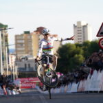 Матье ван дер Пул на финише 10-го этапа Кубка мира по велокроссу в Бенидорме, 18 января 2026 года