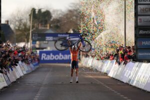 Люсинда Бранд