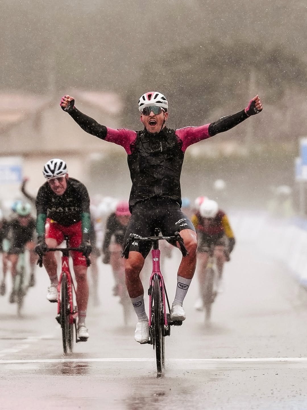 Скромный гонщик украл победу на первом этапе Тура Прованса