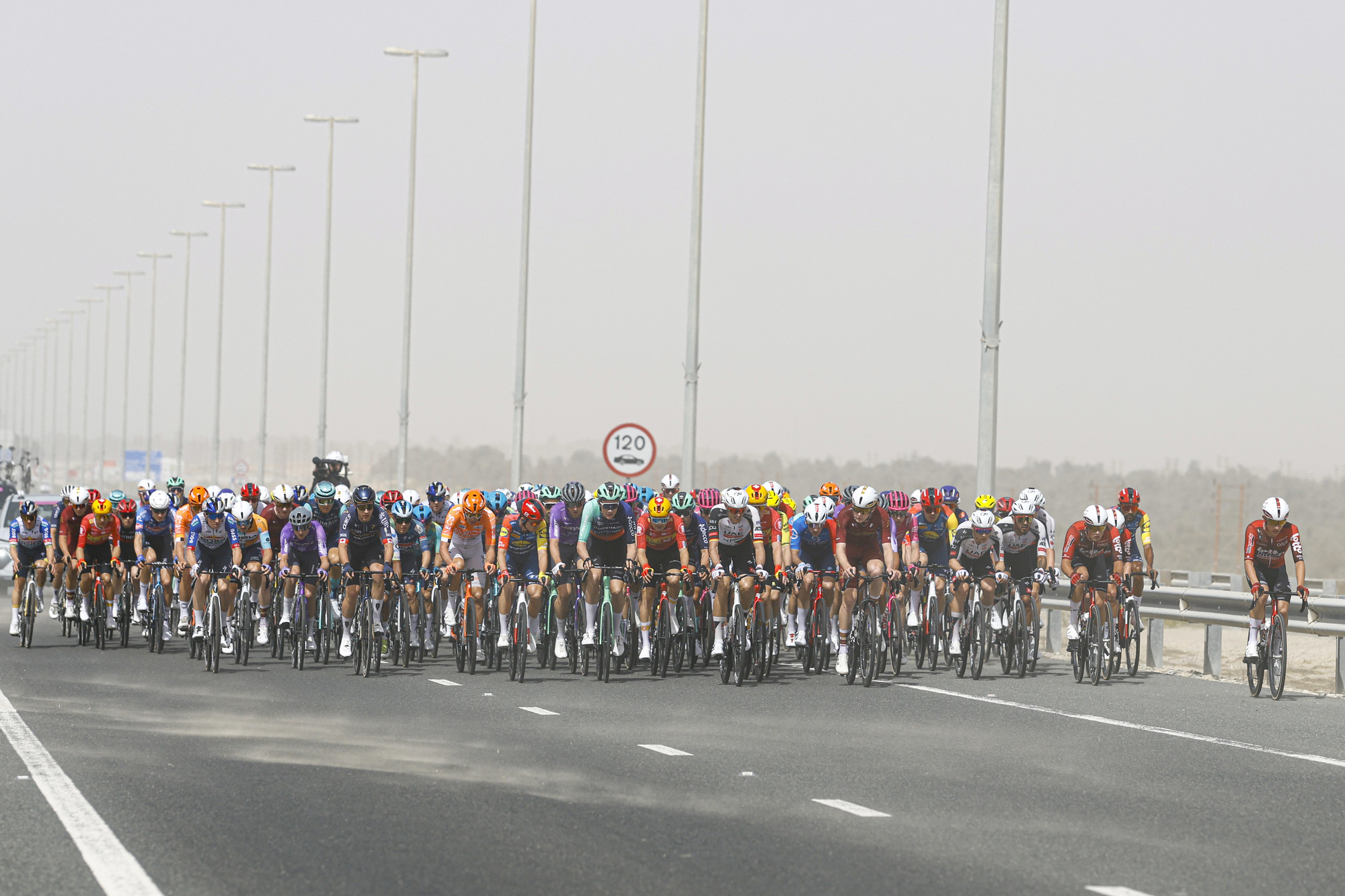 Мексикано-бельгийские страсти в пустыне: стартует Тур ОАЭ