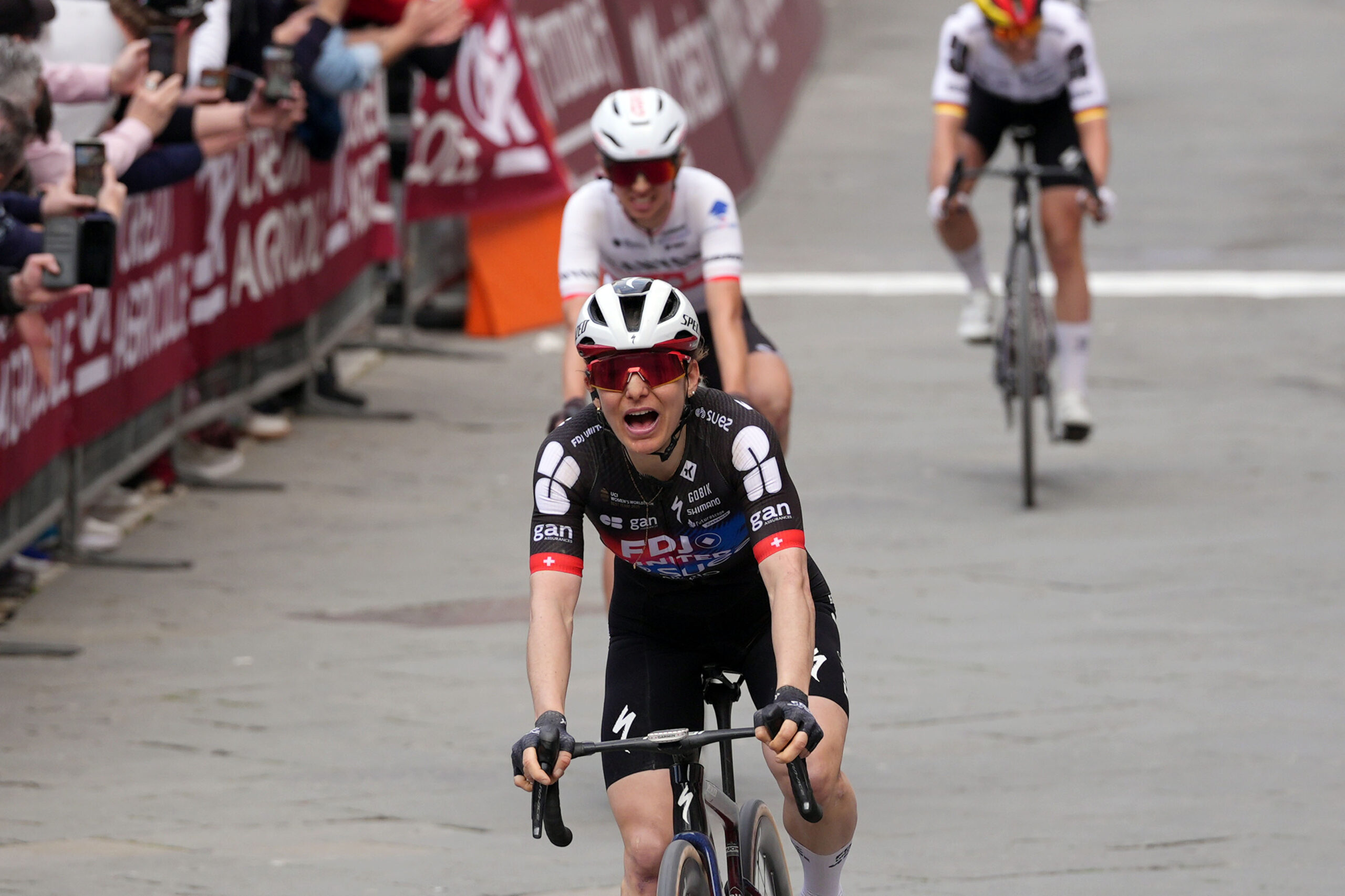 Хаос на&nbsp;женской Страде Бьянке: Чабби выиграла, пока фаворитки заблудились