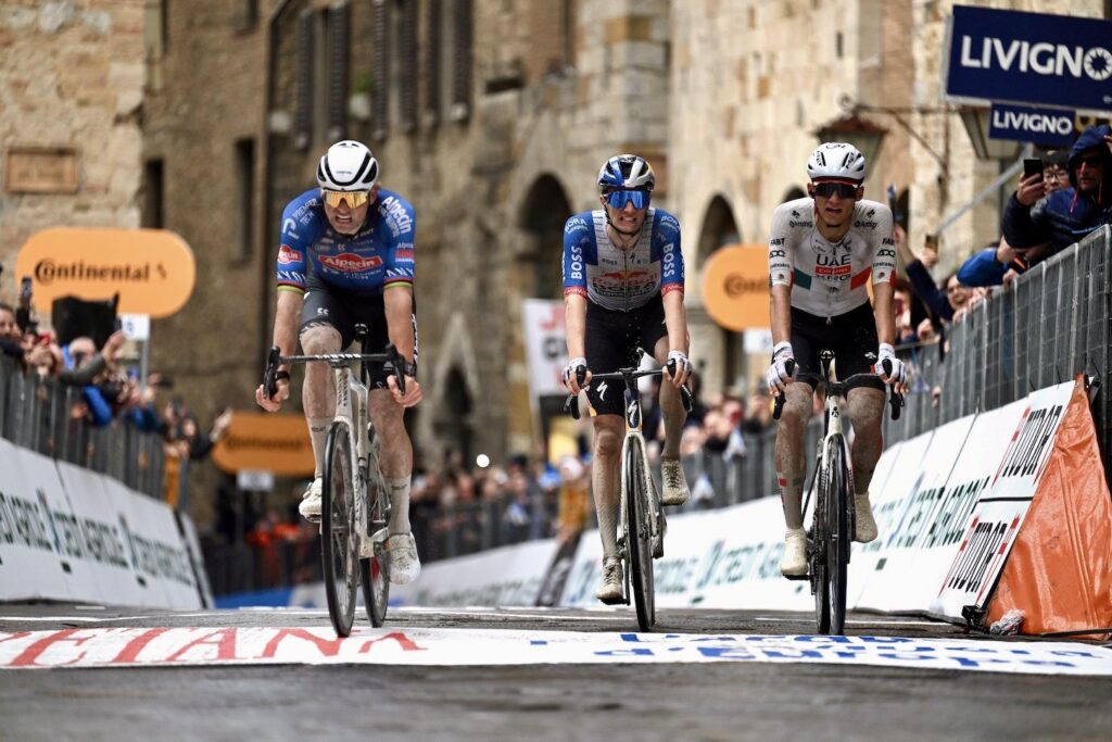 Матье ван дер Пул (слева), Джулио Пеллиццари (в центре) и Айзек Дель Торо