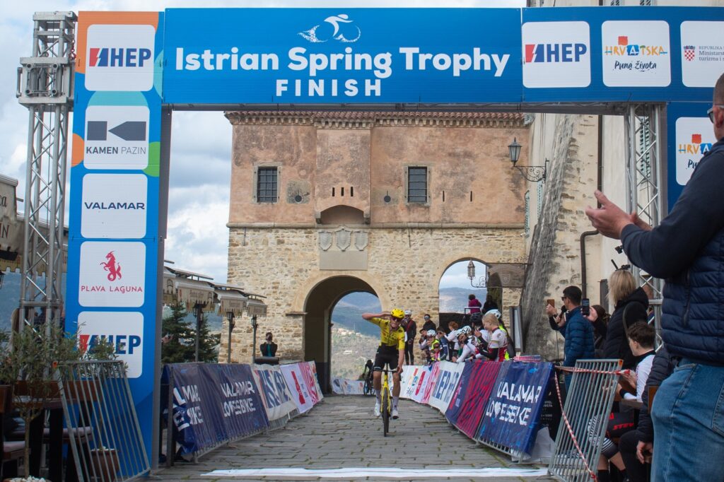 650734606 1405736058022174 5187180657552735139 n