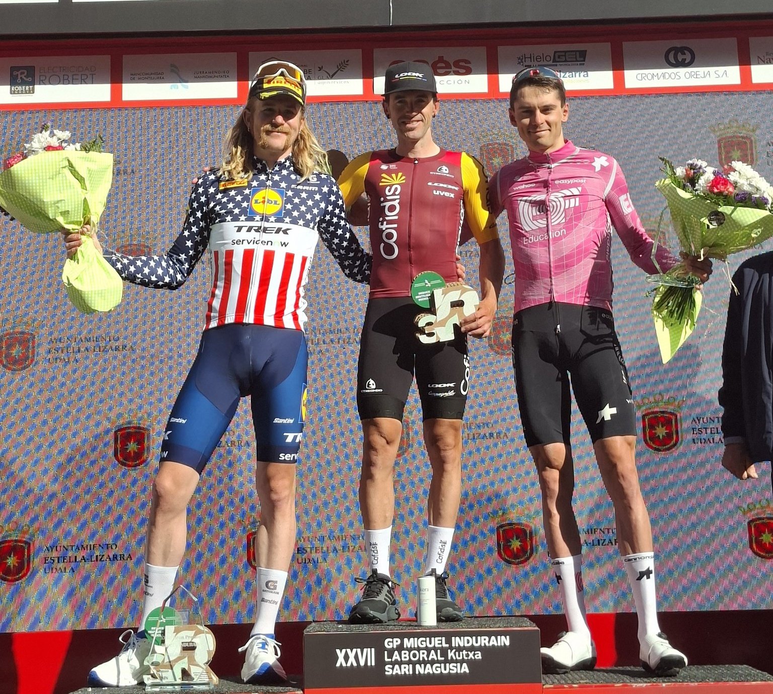 Куинн Симмонс, Ион Исагирре и Алекс Боден Куинн Симмонс, Ион Исагирре и Алекс Боден