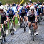 Флориан Вермеерш и Тадей Погачар во время Тура Фландрии — 2026