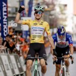 Поль Сексас и Флориан Липовиц на финише пятого этапа Тура Страны Басков — 2026