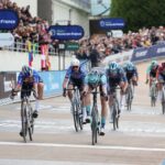 Давиде Донати и Сет Данвуди на финише молодёжной Париж — Рубе 2026 года