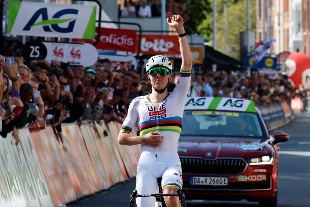 Тадей Погачар выиграл Льеж — Бастонь — Льеж 2026 года