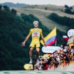 Тадей Погачар на финише 14-го этапа Тур де Франс 2026 года