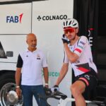 Спортивный менеджер команды UAE Team Emirates — XRG Матксин Фернандес и Брэндон МакНалти